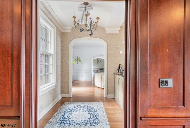 Chandelier, Interior, Wood Texture Flooring