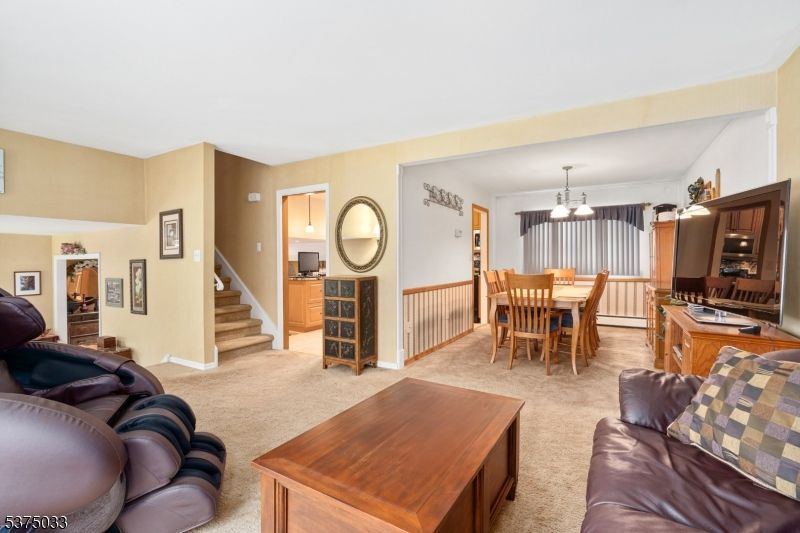Chandelier, Dining room, Interior, Living room