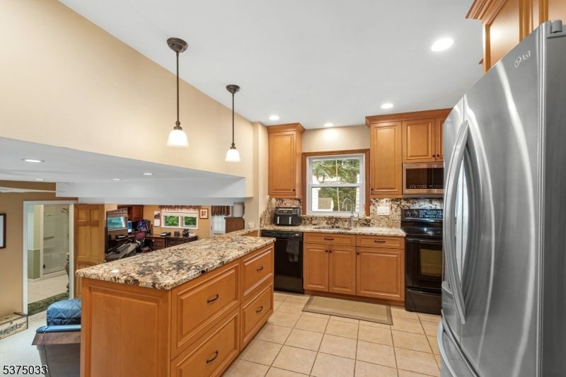 Interior, Kitchen, Pendant Lights, Recessed Lighting