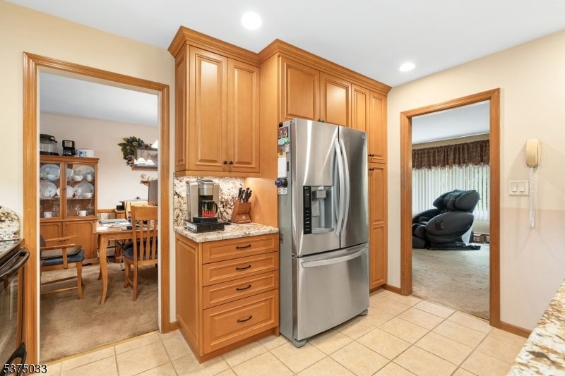 Dining room, Interior, Kitchen, Recessed Lighting
