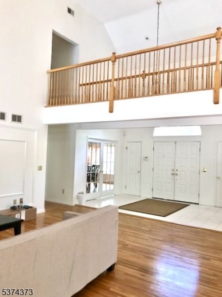Interior, Pendant Lights, Wood Texture Flooring