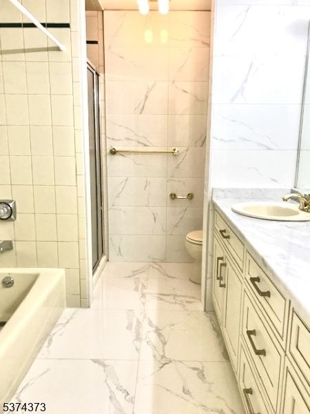 Bathroom, Dual Sink Vanities, Interior, Marble, Marble Walls