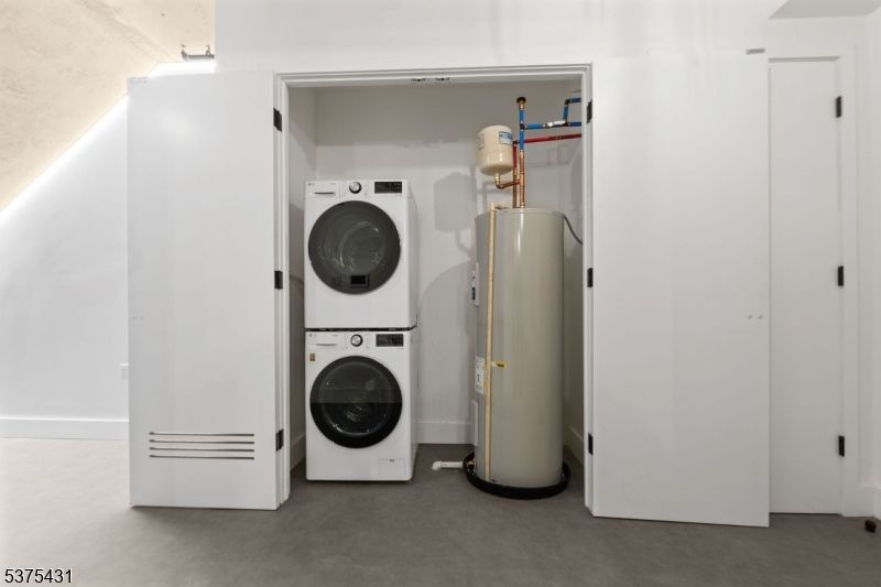 Interior, Utility Closets, Washer