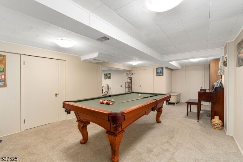 Billiard Table, Game Room, Interior