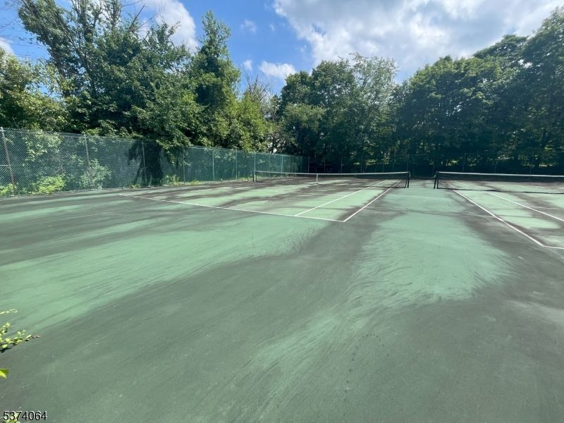 Exterior, Tennis Courts