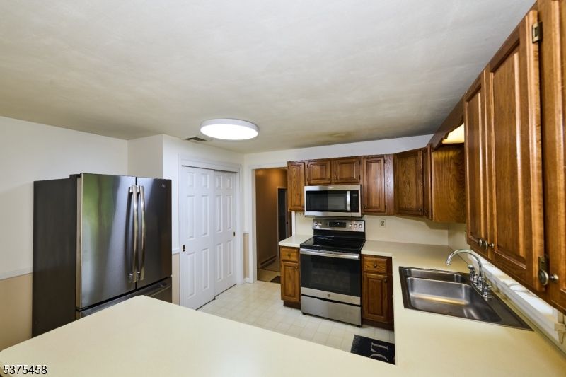 Interior, Kitchen, Stainless Steel Appliances