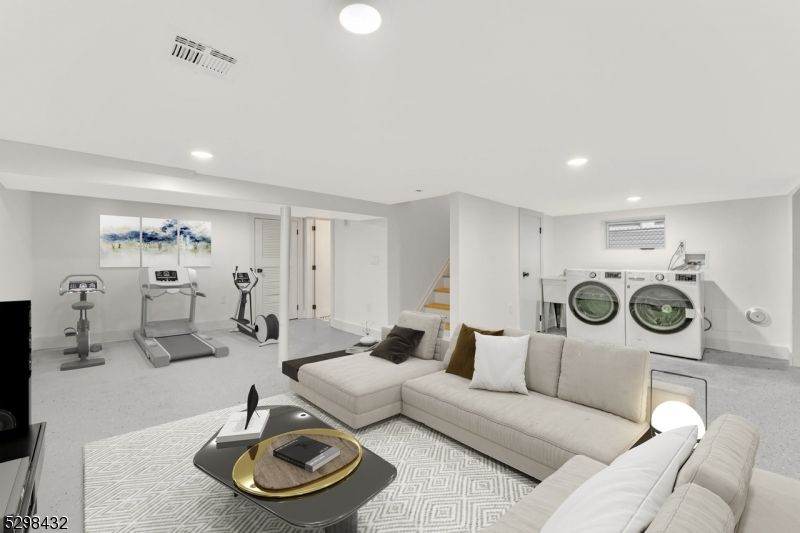 Fitness Equipment, Interior, Living room, Recessed Lighting, Washer