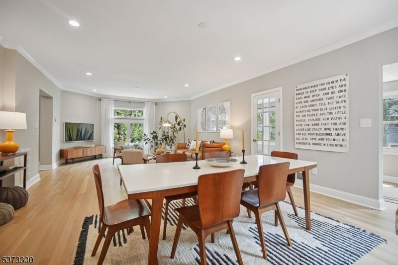 Dining room, Interior, Living room, Recessed Lighting, Wood Texture Flooring