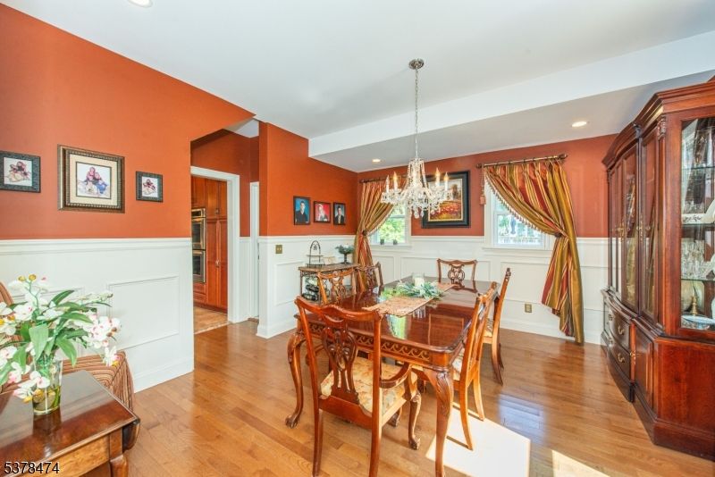 Chandelier, Dining room, Interior, Recessed Lighting, Wood Texture Flooring