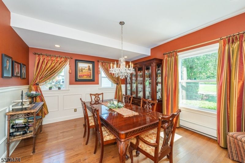 Chandelier, Dining room, Interior, Recessed Lighting, Wood Texture Flooring