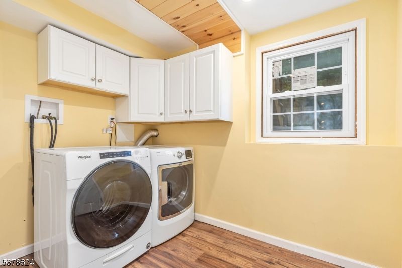 Interior, Recessed Lighting, Washer, Wooden Ceilings, Wood Texture Flooring