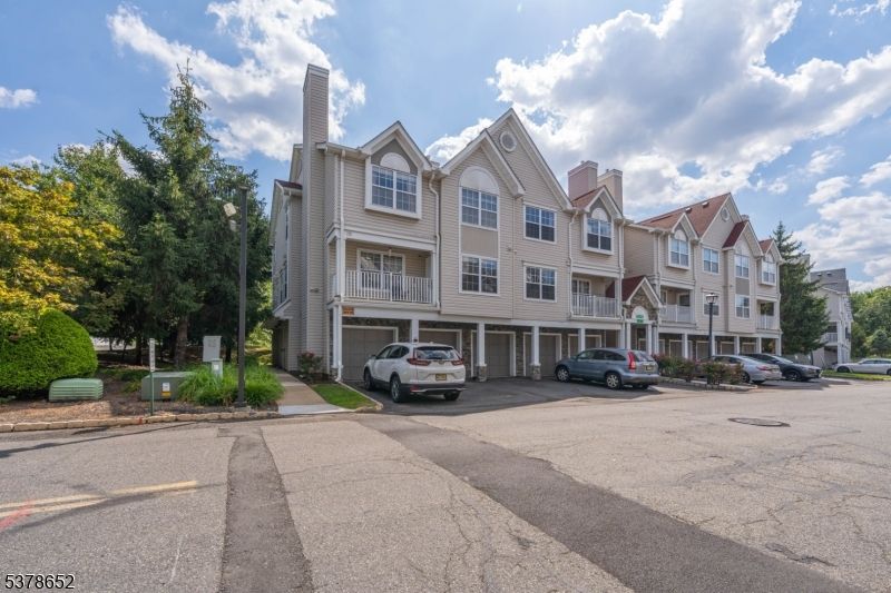 Exterior, Facade, Queen Anne Victorian
