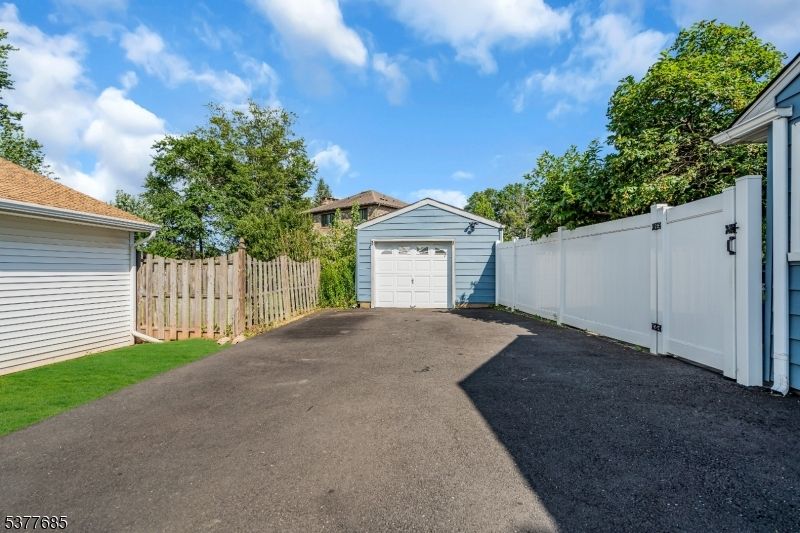 Backyard, Detached Garage, Exterior