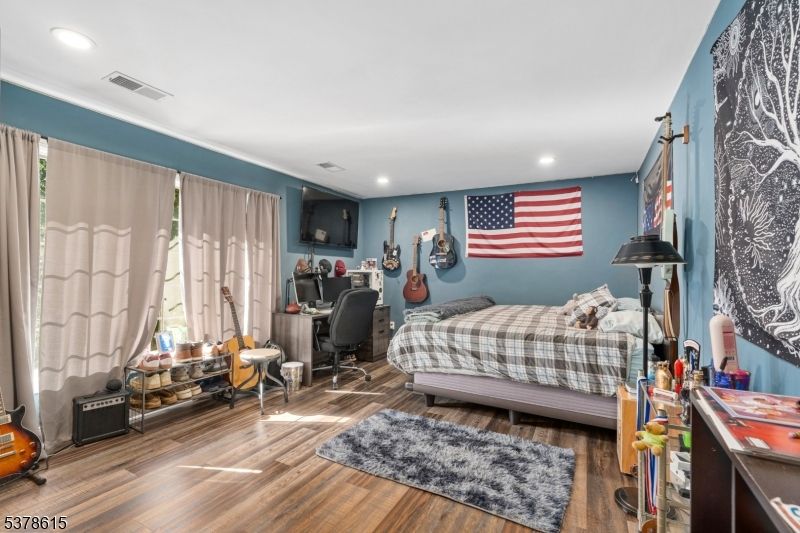 Bedroom, Home Office, Interior, Recessed Lighting, Wood Texture Flooring