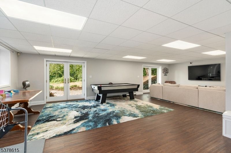 Billiard Table, Game Room, Interior, Living room, Recessed Lighting, Wood Texture Flooring