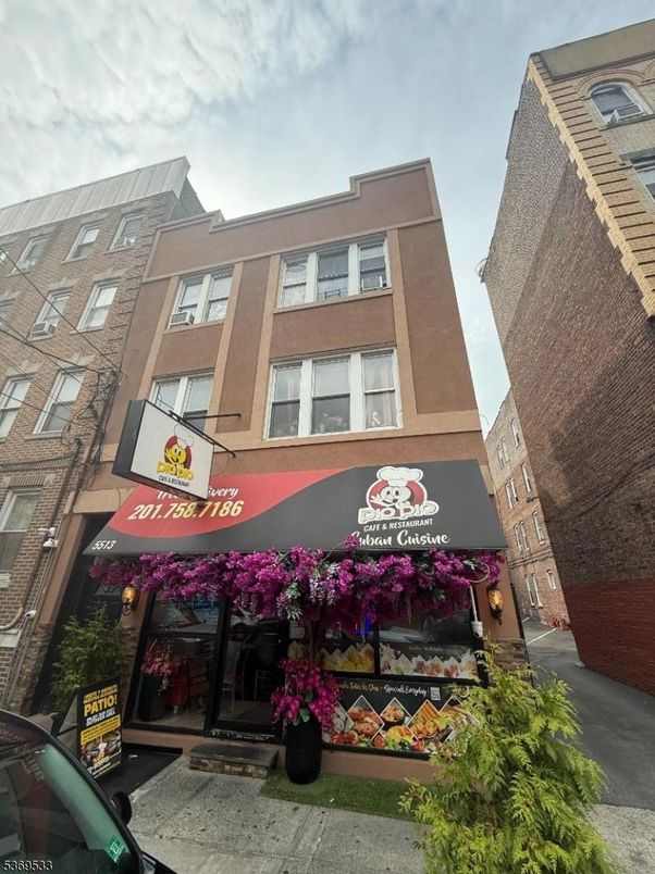 Exterior, Facade, Condo Building