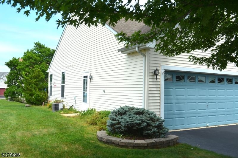 Backyard, Detached Garage, Exterior