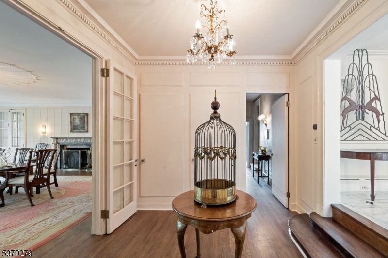 Chandelier, Dining room, Fireplace, Interior, Wood Texture Flooring