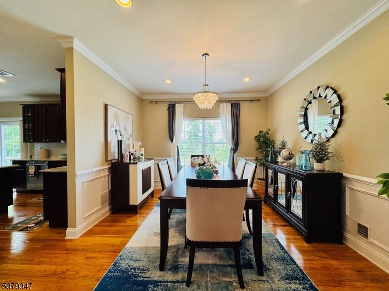 Chandelier, Dining room, Interior, Kitchen, Recessed Lighting, Wood Texture Flooring