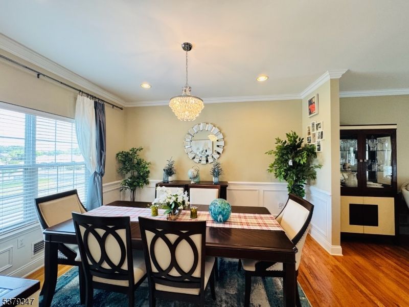 Chandelier, Dining room, Interior, Recessed Lighting, Wood Texture Flooring