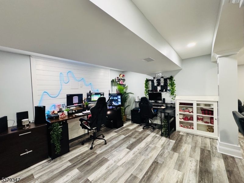 Home Office, Interior, Recessed Lighting, Wood Texture Flooring