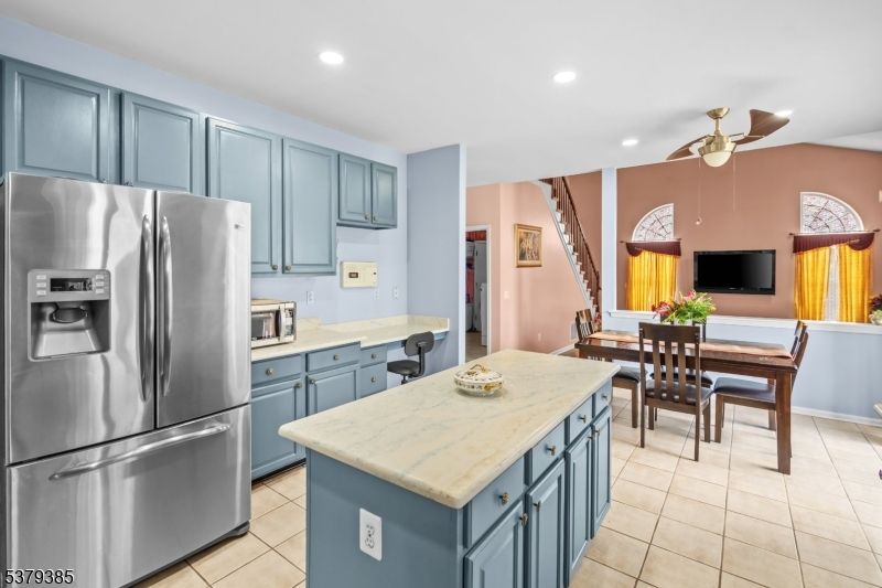 Dining room, Interior, Kitchen, Recessed Lighting