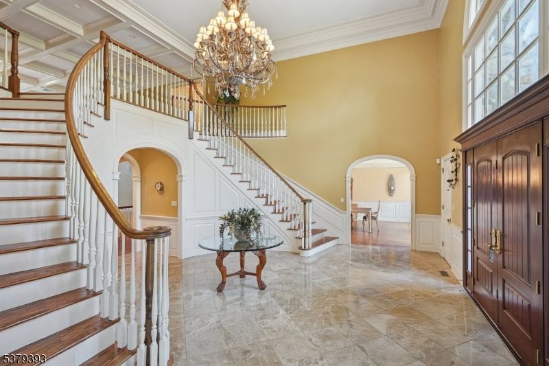 Chandelier, Interior