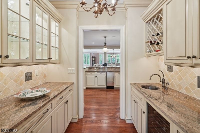 Chandelier, Interior, Kitchen, Recessed Lighting, Wood Texture Flooring