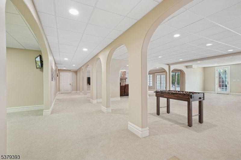 Game Room, Interior, Recessed Lighting