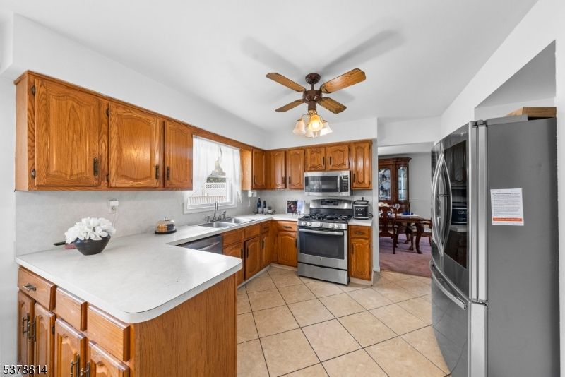 Interior, Kitchen, Stainless Steel Appliances