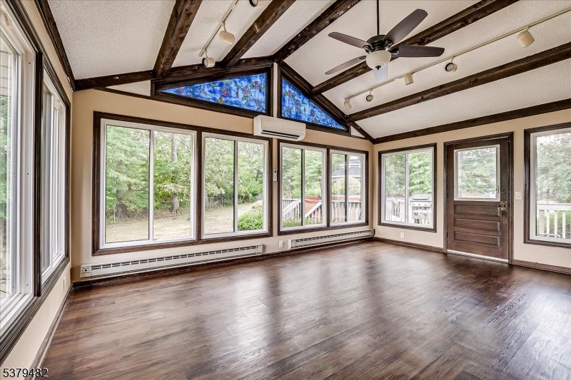 Empty room, Interior, Sun Room, Wooden Beams, Wood Texture Flooring
