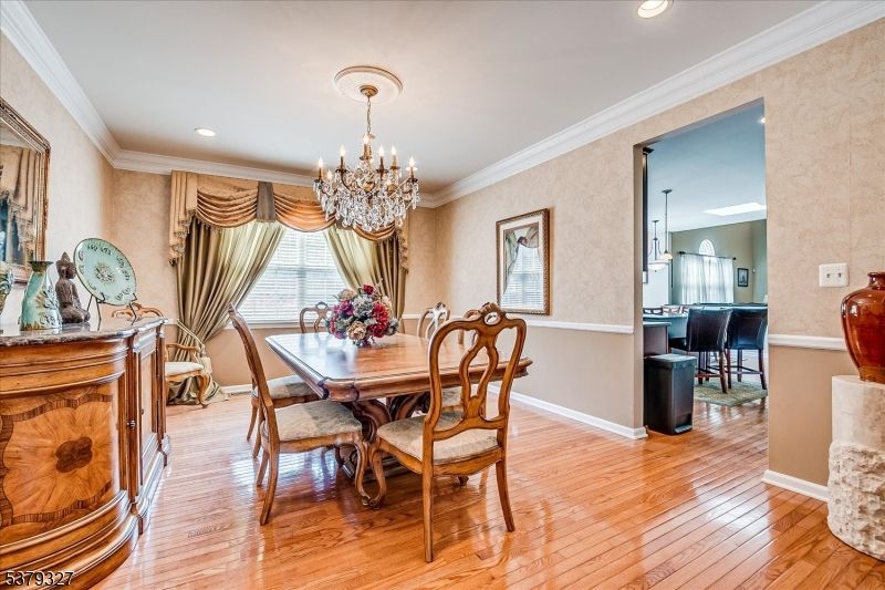 Chandelier, Dining room, Interior, Recessed Lighting, Wood Texture Flooring