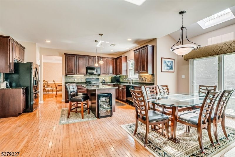 Dining room, Interior, Kitchen, Pendant Lights, Recessed Lighting, Wood Texture Flooring