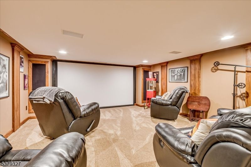 Interior, Projection Screen, Recessed Lighting, Theatre Room