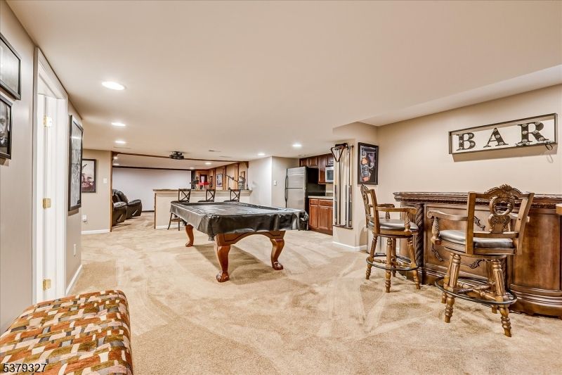 Billiard Table, Game Room, Interior, Recessed Lighting
