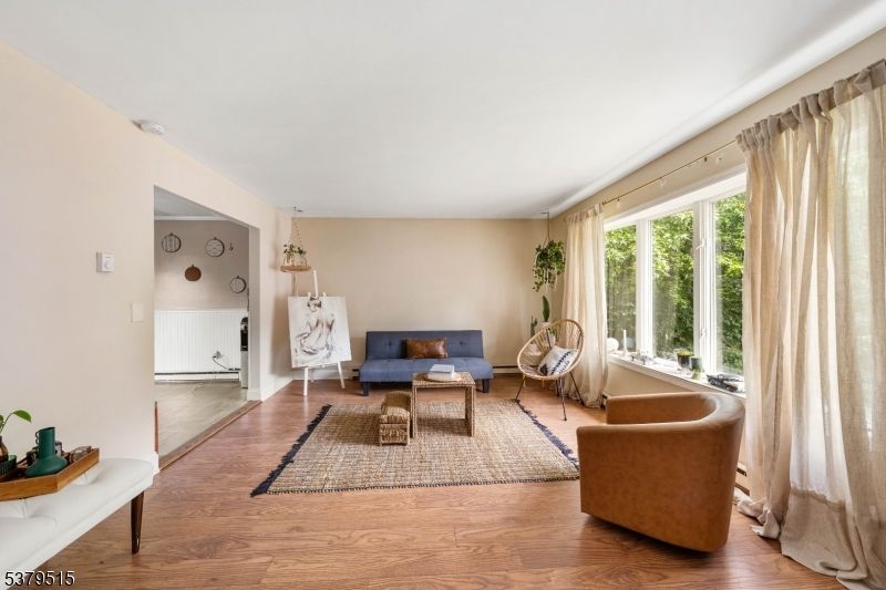 Interior, Living room, Pendant Lights, Wood Texture Flooring