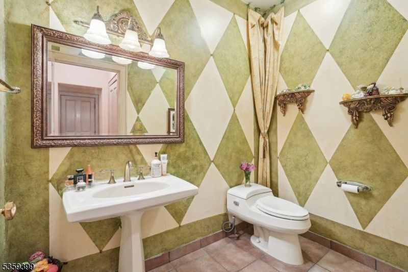 Bathroom, Interior