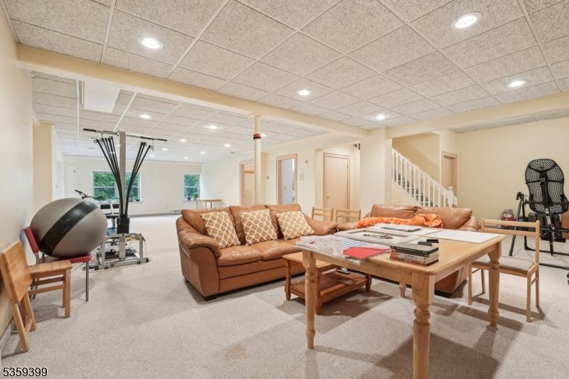 Fitness Equipment, Interior, Living room, Recessed Lighting