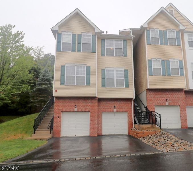 Attached, Exterior, Facade, Brick Facade, Rowhouse