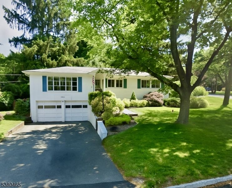 Attached, Backyard, Exterior, Facade, Split Level