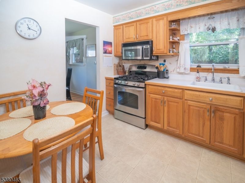 Dining room, Interior, Kitchen, Stainless Steel Appliances