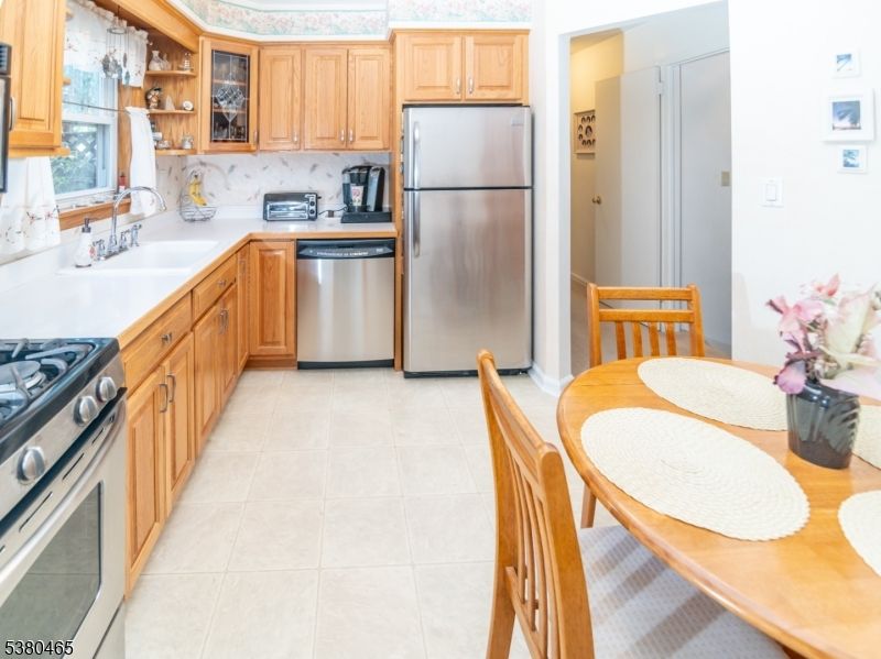 Dining room, Interior, Kitchen, Stainless Steel Appliances
