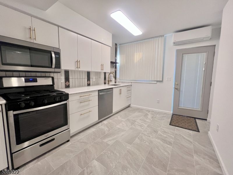 Interior, Kitchen, Stainless Steel Appliances