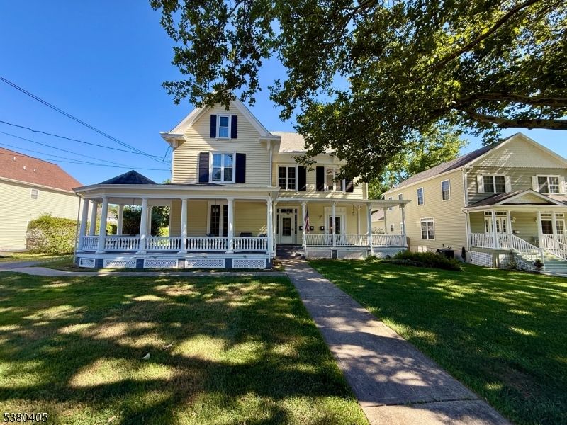 Backyard, Exterior, Facade, Farmhouse