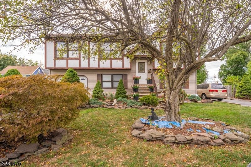 Backyard, Exterior, Facade, Tudor Revival