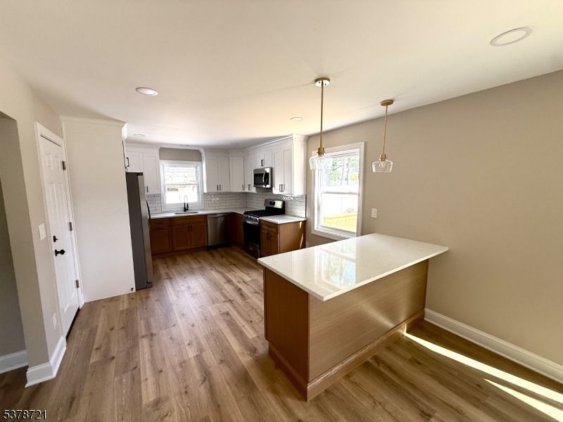 Interior, Kitchen, Pendant Lights, Recessed Lighting, Wood Texture Flooring