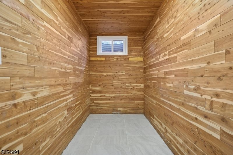 Empty room, Interior, Wooden Ceilings, Wooden Walls