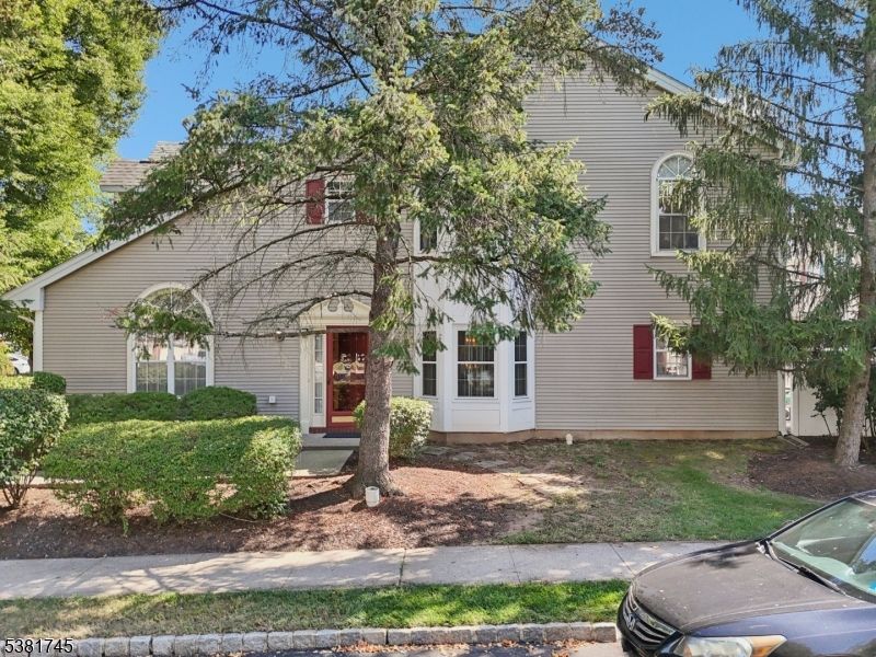 Exterior, Facade, French Provincial
