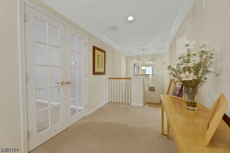 Chandelier, Empty room, Interior, Pendant Lights, Recessed Lighting