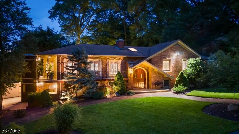 Backyard, Exterior, Facade, Brick Facade, French Provincial